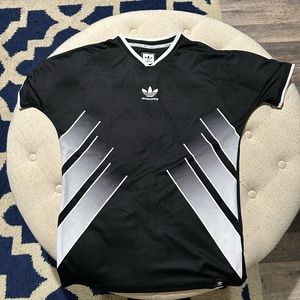 Adidas T-Shirt